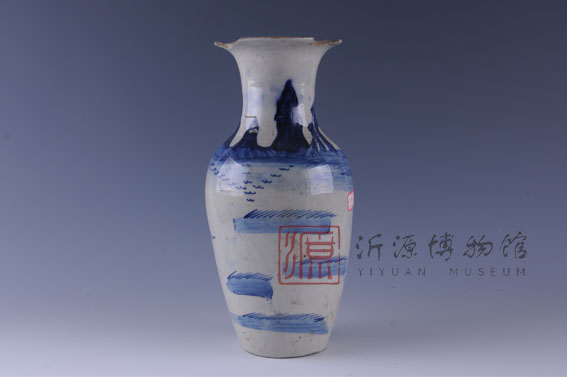 清仿成化山水图青花瓷瓶