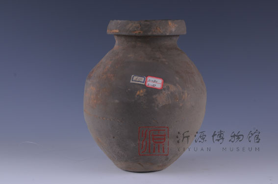 汉绳纹盘口灰陶罐