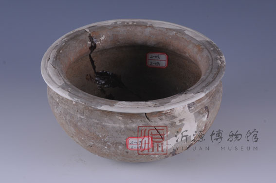 汉弦文灰陶洗