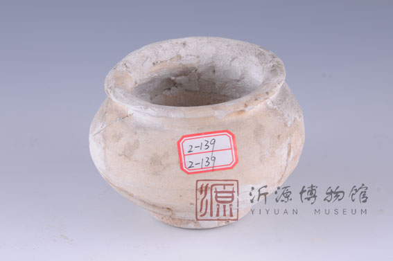 宋白釉瓷罐