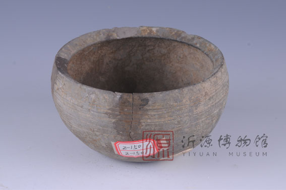西周弦纹灰陶钵