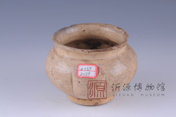 宋白釉瓜棱瓷罐