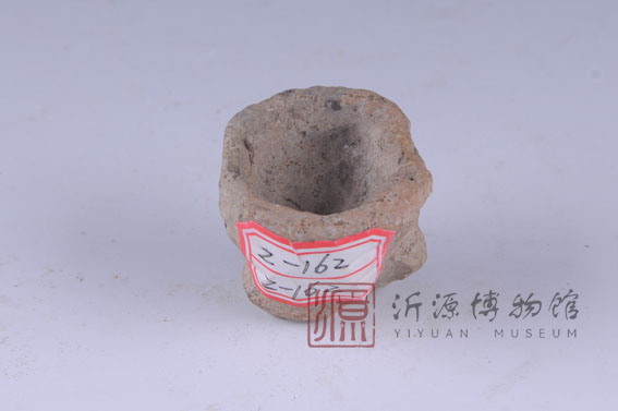 新石器时代龙山文化灰陶杯（残）
