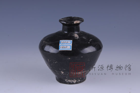 清黑釉单系瓷瓶