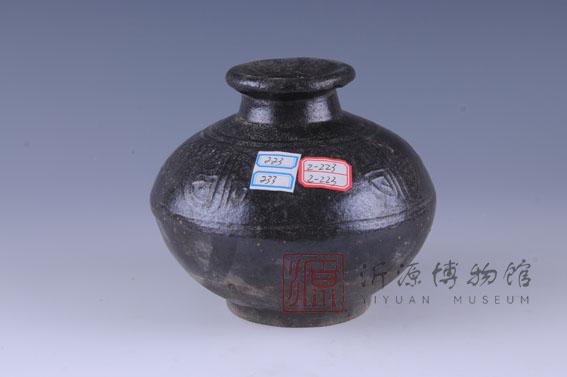 清酱釉印花瓷罐