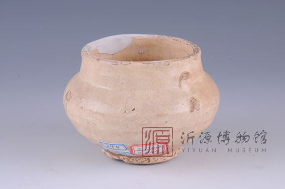 宋白釉二系瓷罐