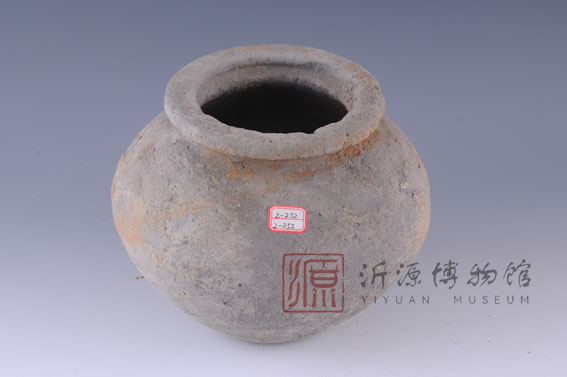汉灰陶罐