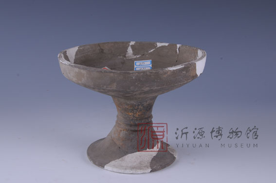 西周灰陶豆