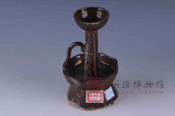 清黄釉印花瓷灯
