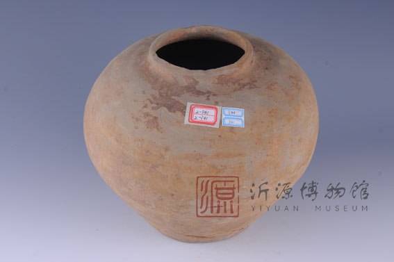 汉灰陶罐