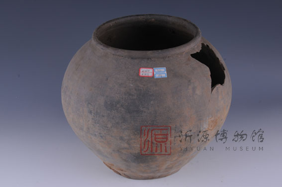 汉灰陶罐