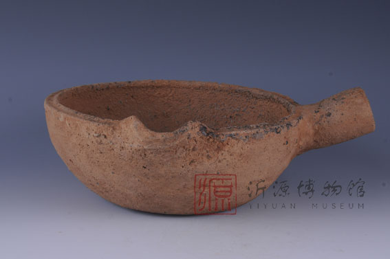 元灰陶匜