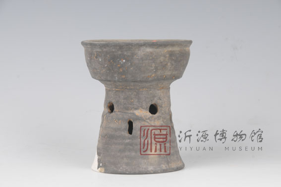 新石器时代大汶口文化镂孔灰陶豆