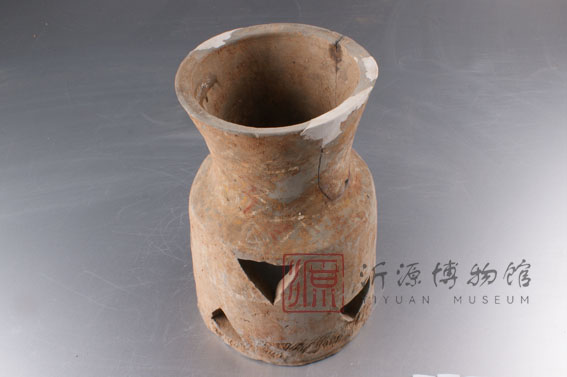 战国彩绘器物座