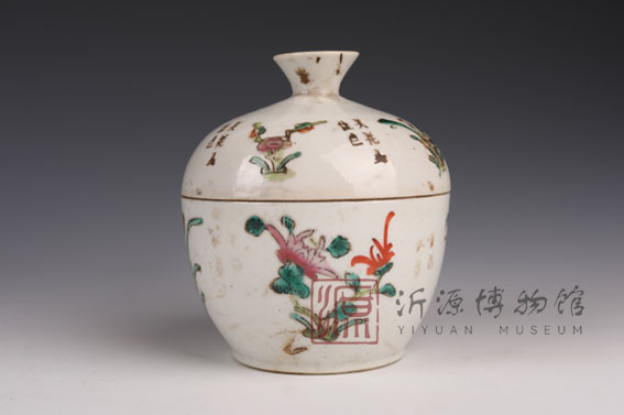 清粉彩花卉糖缸