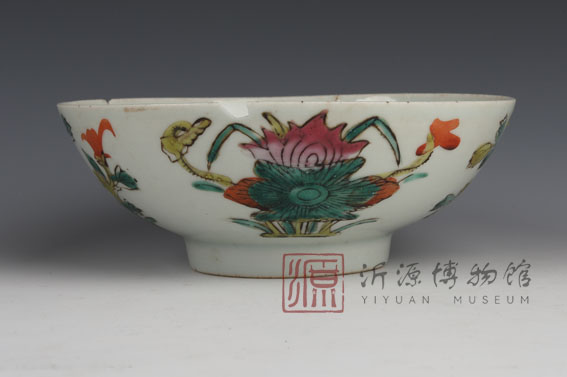 清四季花瓷碗