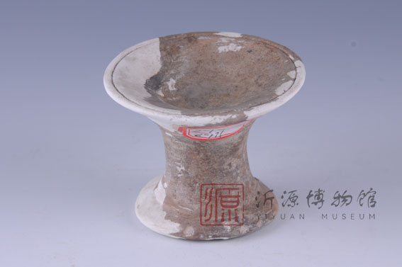 春秋矮柄灰陶豆