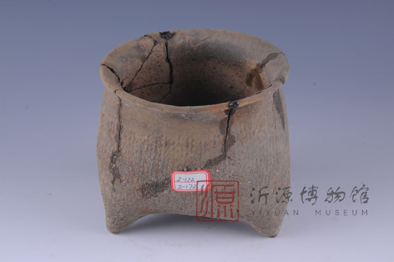 春秋绳纹灰陶鬲
