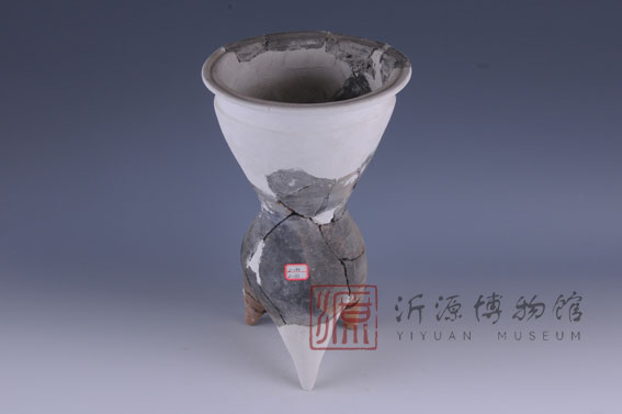 新石器时代龙山文化弦纹灰陶甗