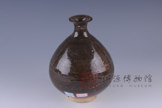 宋酱釉玉壶春瓷瓶