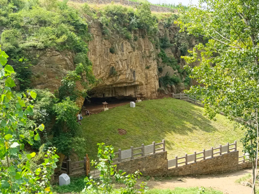 北桃花坪新石器时代早期人类洞穴遗址